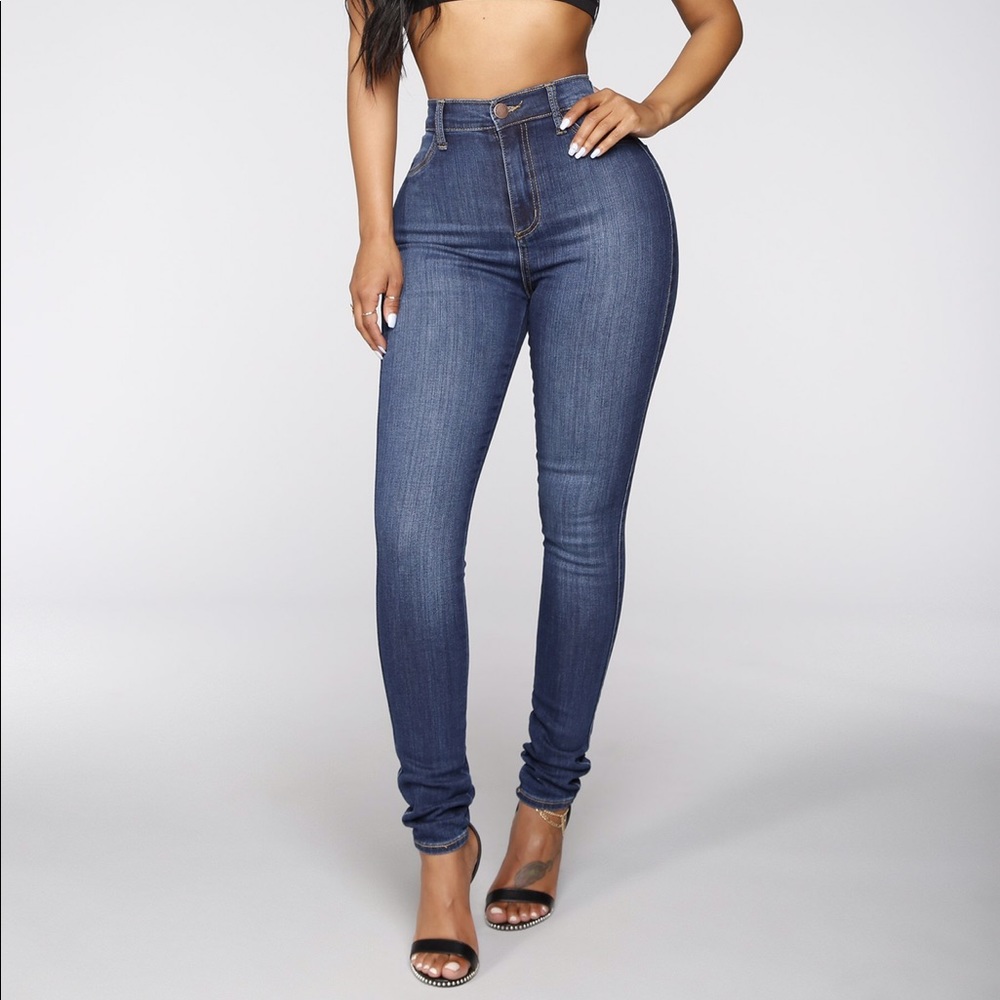 Fashion Nova Luxe High Waisted Jeans - Dark ✨